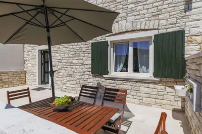 Image de Magnifique maison de vacances pour 5 personnes avec climatisation, Wifi, Tv, terrasse et parking