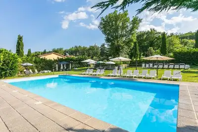 Image de Agréable appartement avec piscine privée, Wifi, Tv, patio, animaux admis, vue panoramique, parking