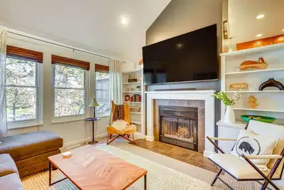 Image de Modern Townhome w/ Hot Tub: 10 Mi to Snowbird!