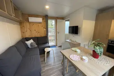 Image de Agréable appartement dans une maison de vacances avec climatisation, Wifi, Tv, terrasse et parking