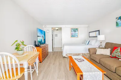 Image de Beautiful High Floor Island Colony Studio