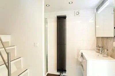 Image de Joli appartement dans une maison de vacances avec Wifi, piscine, Tv, terrasse et parking