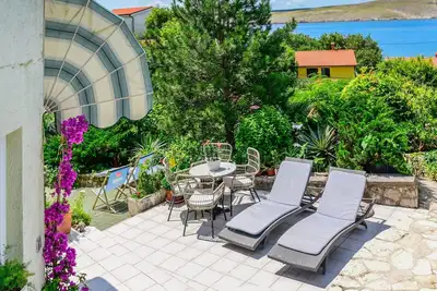 Image de Confortable appartement pour 4 personnes avec piscine, Wifi, climatisation, Tv, patio et parking