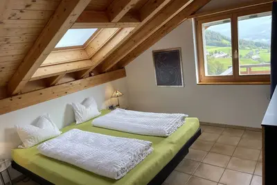Image de Joli appartement pour 5 personnes avec Wifi, Tv, terrasse, animaux admis, vue panoramique et parking