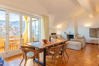 Image de Bel appartement pour 6 personnes avec piscine, Wifi, Tv, balcon et parking