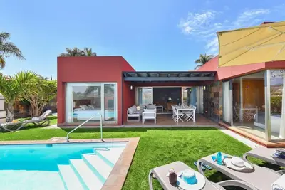 Image de Magnifique maison de vacances privée avec piscine privée, climatisation, Wifi, Tv, patio, parking