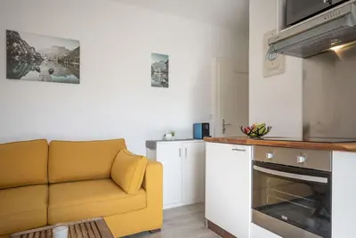Image de Joli appartement pour 2 personnes avec internet, Tv, balcon et parking