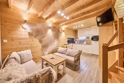 Image de Belle maison de vacances privée pour 4 personnes avec piscine, Wifi, Tv, patio et parking
