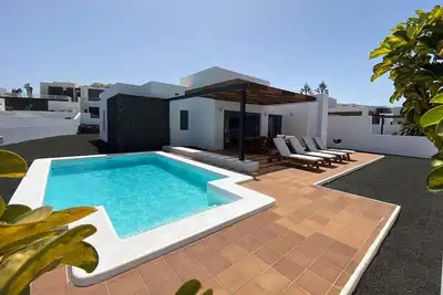 Image de Belle maison de vacances avec climatisation, Wifi, piscine privée, Tv, terrasse et parking