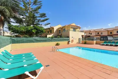 Image de Joli appartement pour 4 personnes avec piscine, Wifi, Tv, terrasse et animaux admis