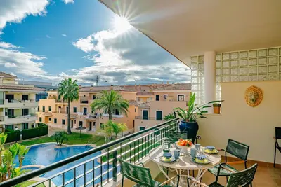 Image de Belle maison de vacances pour 6 personnes avec piscine, climatisation, Wifi, Tv, terrasse et parking