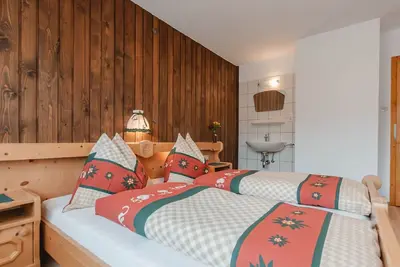 Image de Belle maison de vacances pour 11 personnes avec Wifi, Tv, terrasse, vue panoramique et parking