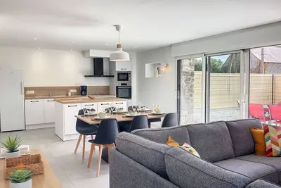 Image de Merveilleuse maison de vacances privée pour 6 personnes avec Wifi, Tv, patio et parking