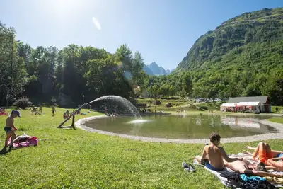 Joli appartement pour 8 personnes avec internet, Tv, terrasse, animaux admis et parking