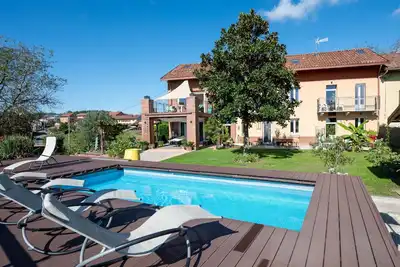 Image de Magnifique maison de vacances avec piscine privée, Wifi, climatisation, patio et parking