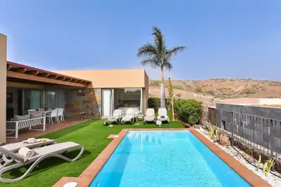 Image de Magnifique maison de vacances privée avec piscine privée, climatisation, Wifi, Tv, patio, parking