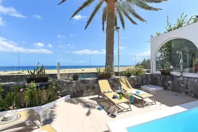Image de Belle maison de vacances privée avec climatisation, piscine privée, Wifi, Tv, patio, parking