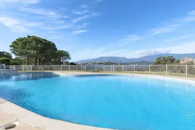 Image de Bel appartement pour 4 personnes avec climatisation, piscine, terrasse, animaux admis et parking