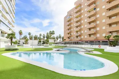 Image de Agréable appartement pour 4 personnes avec climatisation, piscine, Wifi, Tv, terrasse et parking