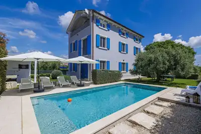 Image de Maison de vacances privée avec climatisation, piscine privée, Wifi, Tv, terrasse, parking