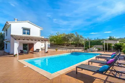 Image de Belle maison de vacances privée avec Wifi, piscine privée, climatisation, Tv, terrasse, parking