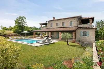 Image de Maison de vacances privée avec piscine privée, internet, climatisation, Tv, terrasse, parking