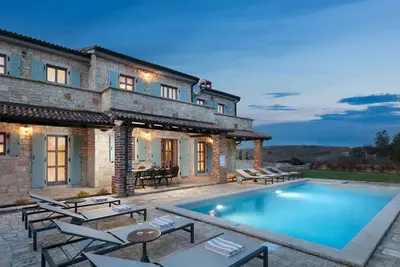 Image de Maison de vacances privée avec climatisation, internet, piscine privée, Tv, terrasse, parking