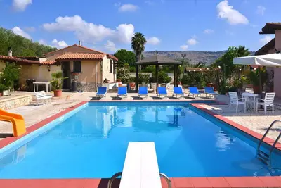 Image de Maison de vacances privée avec Wifi, piscine privée, climatisation, Tv, patio, vue panoramique