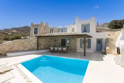Stylish & Calming Cycladic Villa, A/C, Private Pool, Stunning Sea Views - 10 mins from Ornos Beach!
