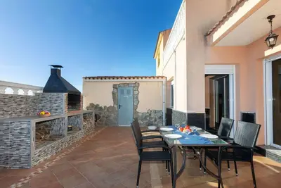 Image de Belle maison de vacances avec climatisation, Wifi, piscine, Tv, patio, animaux admis, parking