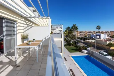 Image de Bel appartement avec piscine, climatisation, Wifi, terrasse, animaux admis et parking