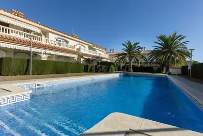 Image de Agréable appartement pour 6 personnes avec climatisation, Wifi, piscine, Tv, balcon et parking