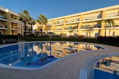 Image de Agréable appartement pour 4 personnes avec Wifi, piscine, climatisation, Tv, balcon et parking