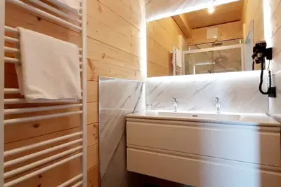 Image de Agréable appartement dans une maison de vacances avec Wifi, Tv, terrasse, vue panoramique, parking