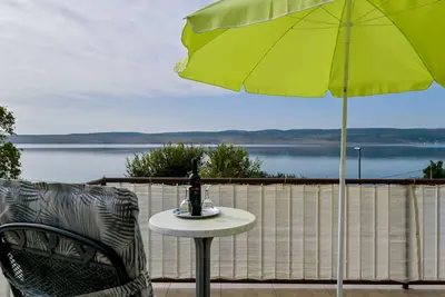 Image de Bel appartement pour 7 personnes avec climatisation, Wifi, terrasse, animaux admis et parking