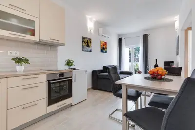 Image de Bel appartement pour 5 personnes avec Wifi, climatisation, Tv, balcon et parking