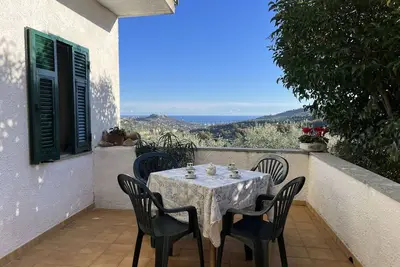 Image de Bel appartement avec Wifi, climatisation, Tv, terrasse, animaux admis, vue panoramique et parking