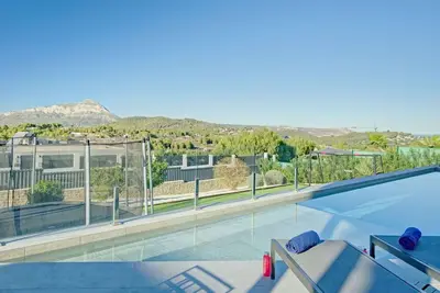 Image de Belle maison de vacances privée avec Wifi, climatisation, piscine privée, Tv, patio et parking