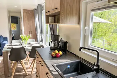Image de Agréable appartement dans une maison de vacances avec Wifi, Tv, terrasse et parking