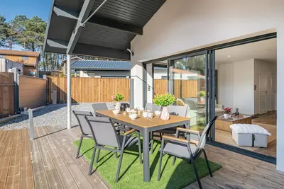 Image de Belle maison de vacances privée avec Wifi, climatisation, Tv, terrasse, animaux admis, parking
