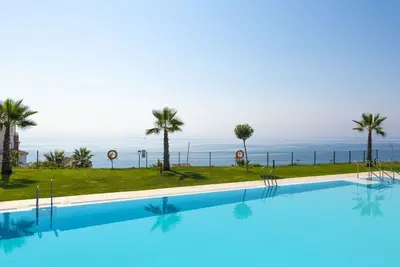 Image de Agréable appartement pour 4 personnes avec Wifi, climatisation, piscine, Tv, terrasse et parking