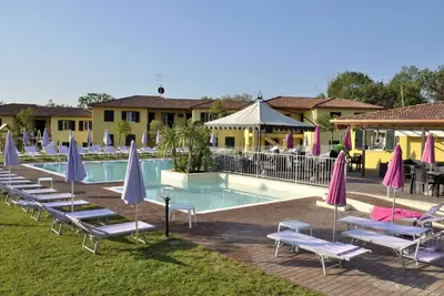 Image de Bel appartement pour 4 personnes avec Wifi, climatisation, piscine, Tv, balcon et animaux admis