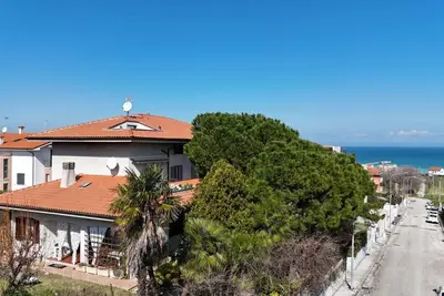 Image de Se055 -Montemarciano, huge three-room apartment with sea view