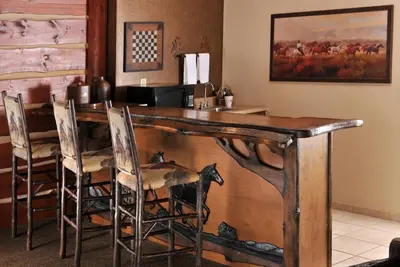 Image de Escapade into the Past - Rustic Charm with Modern Perks | 2 Units