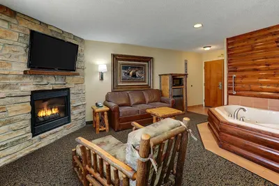 Image de Riverside Stays! Rustic Charm Meets Modern Comfort in Scenic Galena