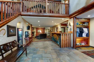 Image de Romantic Galena Retreat: Themed Rooms & Heated Pool | 3 Units