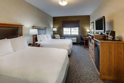 Image de Ultimate Sioux City Experience: Lodge-Like Charm near Casino | 3 Units