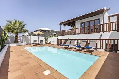 Image de Maison de vacances privée avec climatisation, piscine privée, Wifi, Tv, terrasse, parking