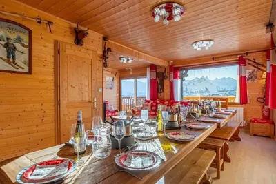 Image de Appartement 'Duplex - Chalet - 15 Personnes' avec vue sur les montagnes, terrasse privée et Wi-Fi