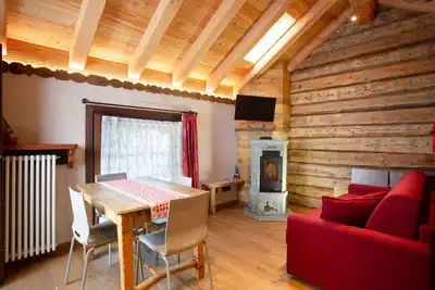 Image de Chalet 'Casa Girod - Rascard' avec vue sur la montagne, jardin privé et Wi-Fi